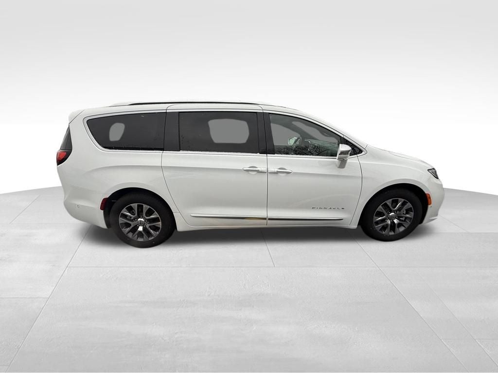 2024 Chrysler Pacifica Hybrid Pinnacle