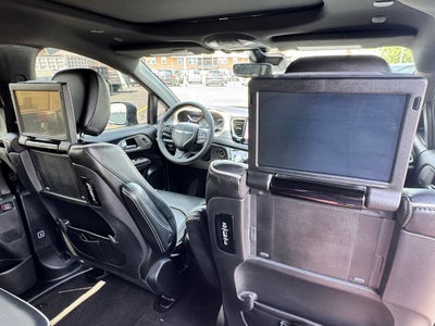 2022 Chrysler Pacifica Hybrid Limited