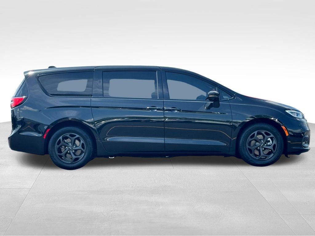 2022 Chrysler Pacifica Hybrid Limited