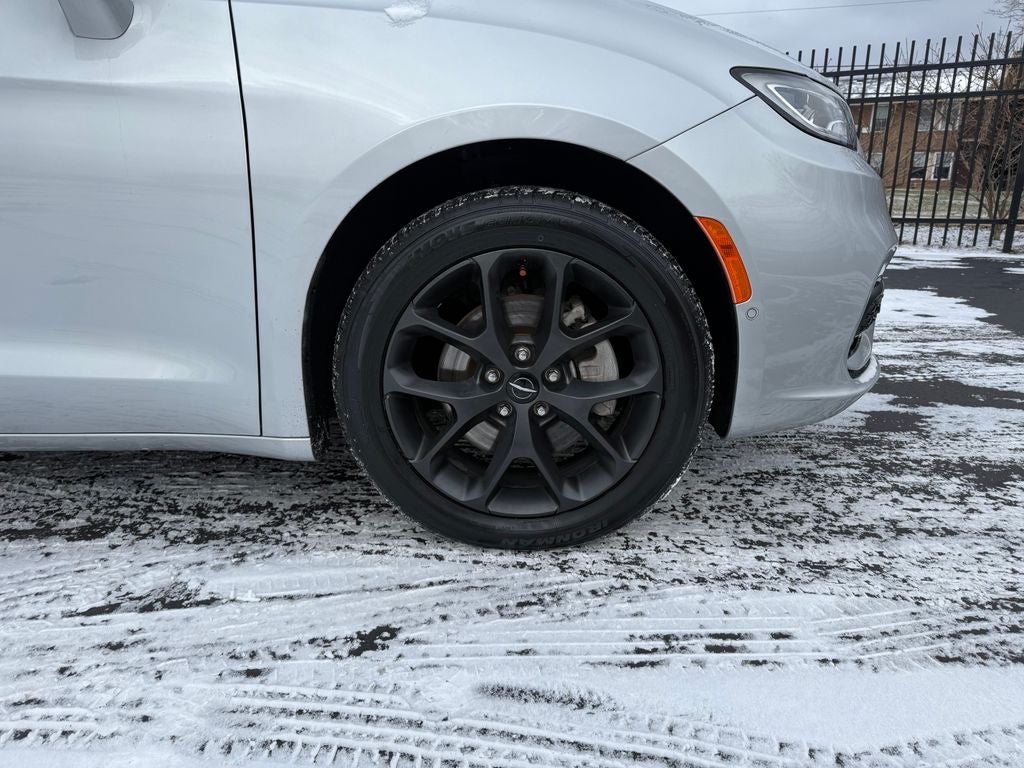 2022 Chrysler Pacifica Limited