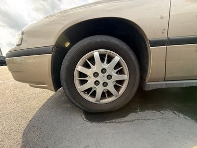 2004 Chevrolet Impala Base