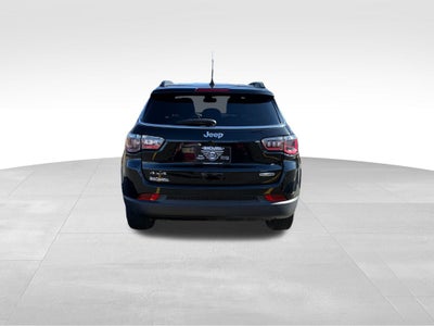 2023 Jeep Compass Latitude Lux