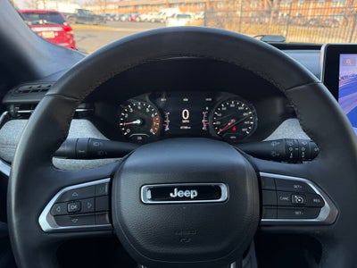 2023 Jeep Compass Latitude Lux