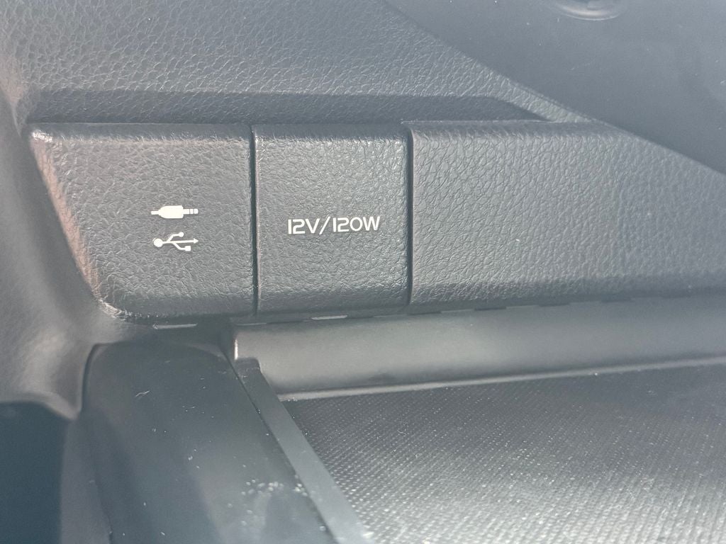 2019 Toyota Camry Hybrid SE