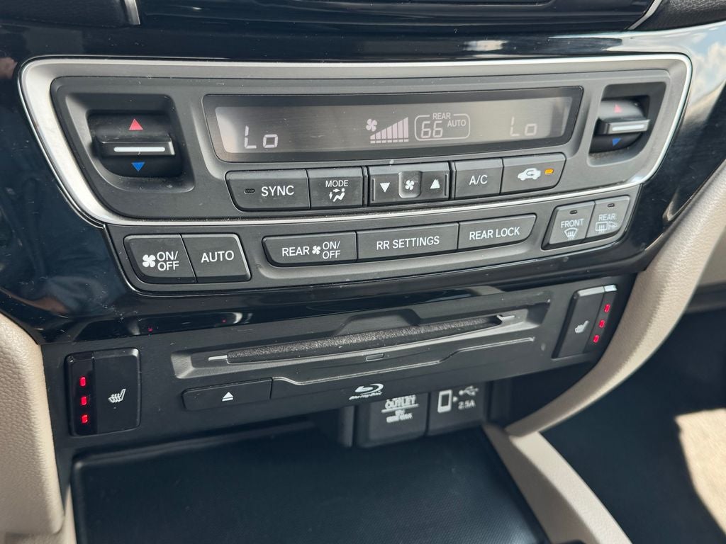 2019 Honda Pilot Touring 8 Passenger