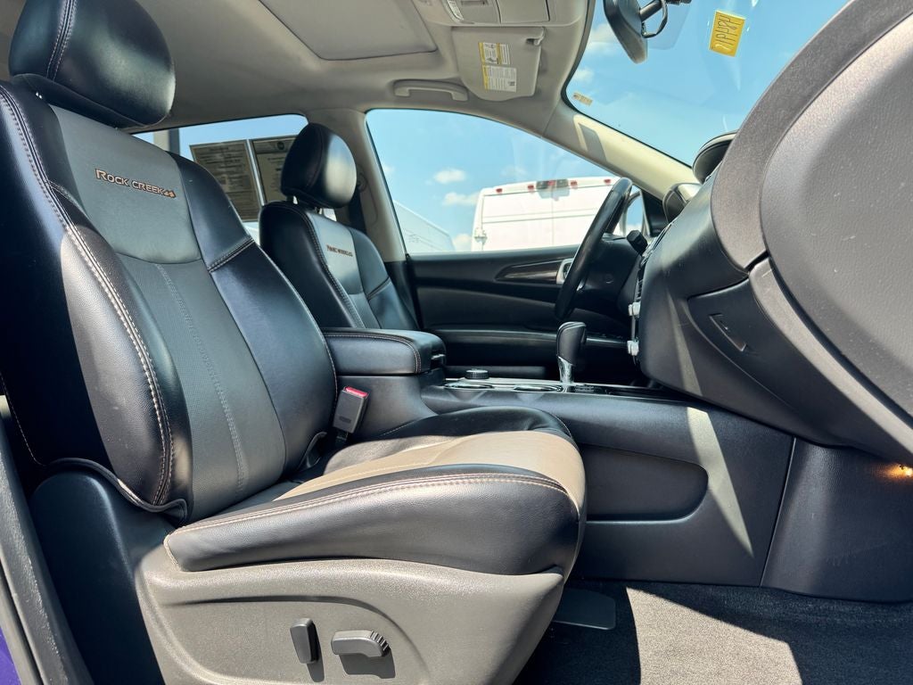 2019 Nissan Pathfinder SL