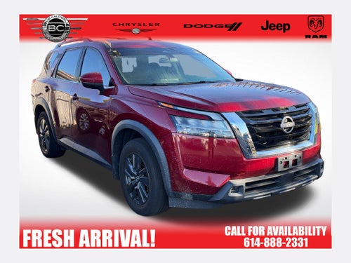 2022 Nissan Pathfinder SV
