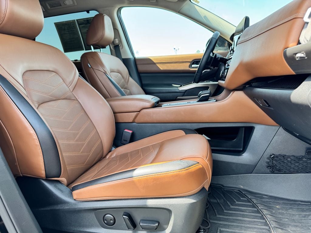 2024 Nissan Pathfinder Platinum