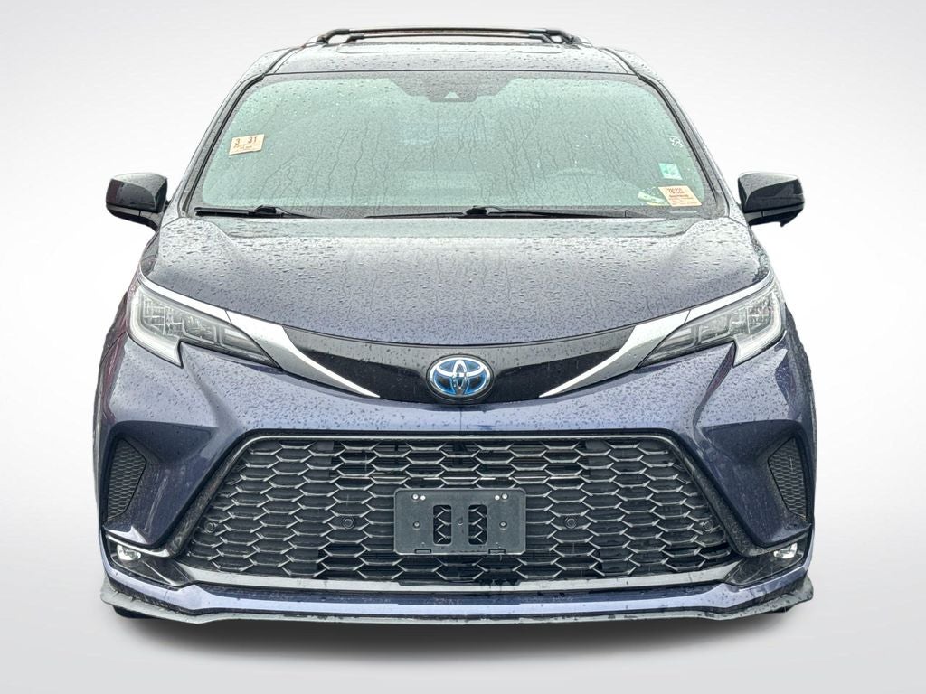 2022 Toyota Sienna XSE 7 Passenger