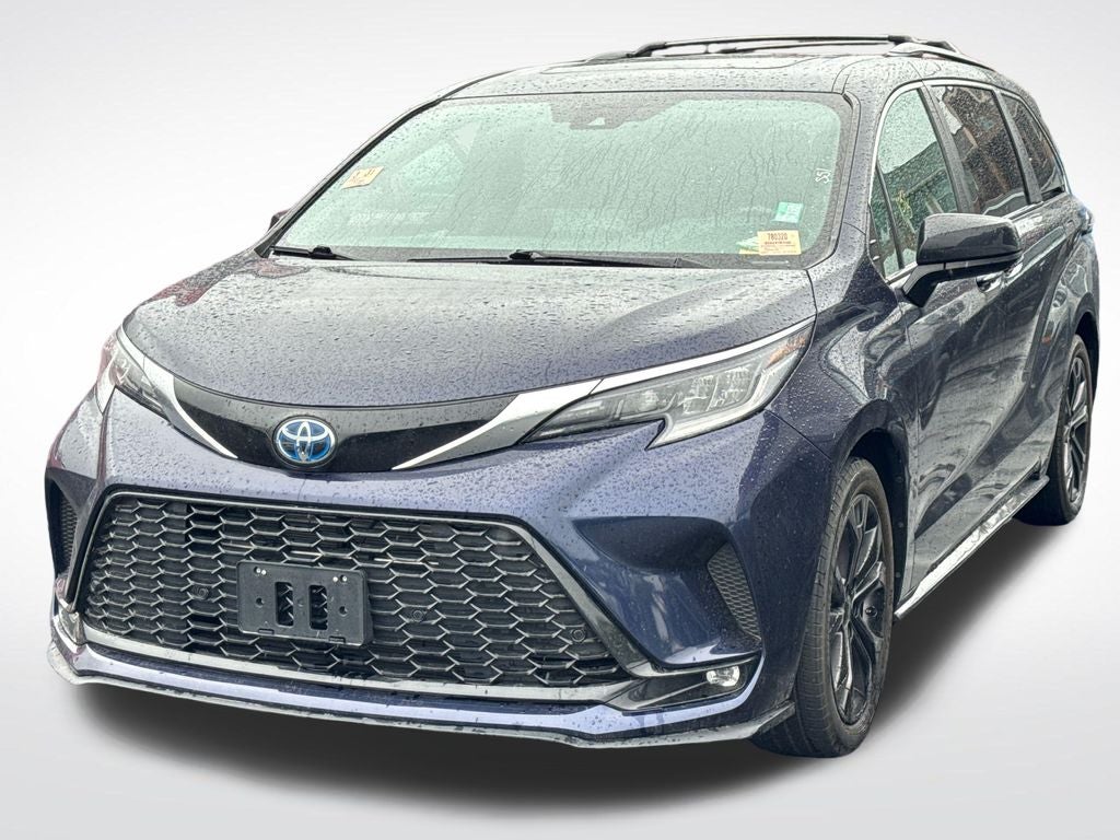 2022 Toyota Sienna XSE 7 Passenger