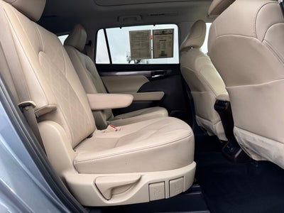 2021 Toyota Highlander Platinum