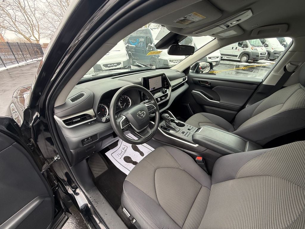2023 Toyota Highlander L