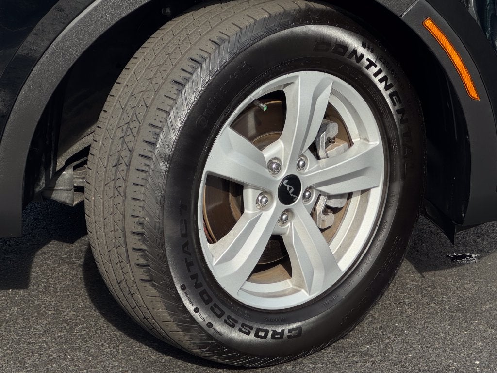2023 Kia Sorento LX