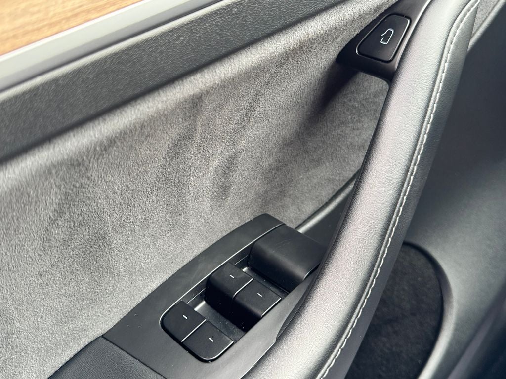 2025 Tesla Model Y Long Range