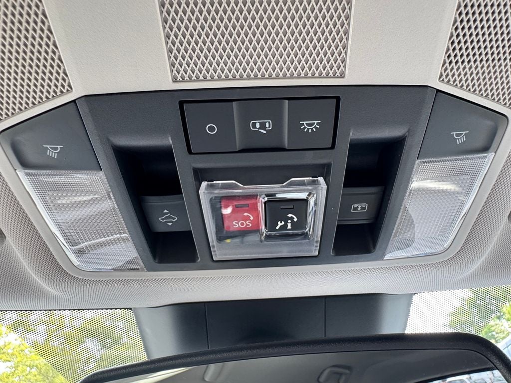 2023 Mitsubishi Eclipse Cross Base