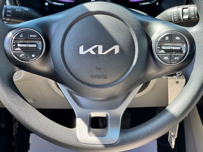 2025 Kia Soul Base