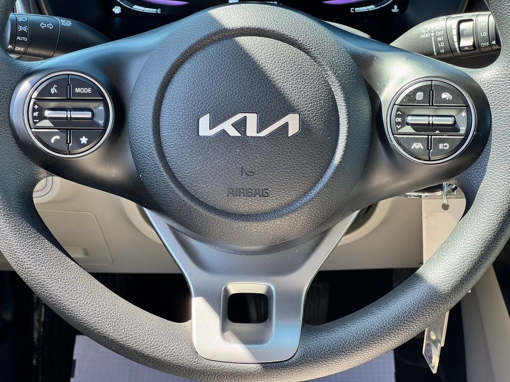 2025 Kia Soul Base