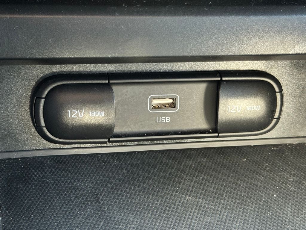 2025 Kia Soul Base