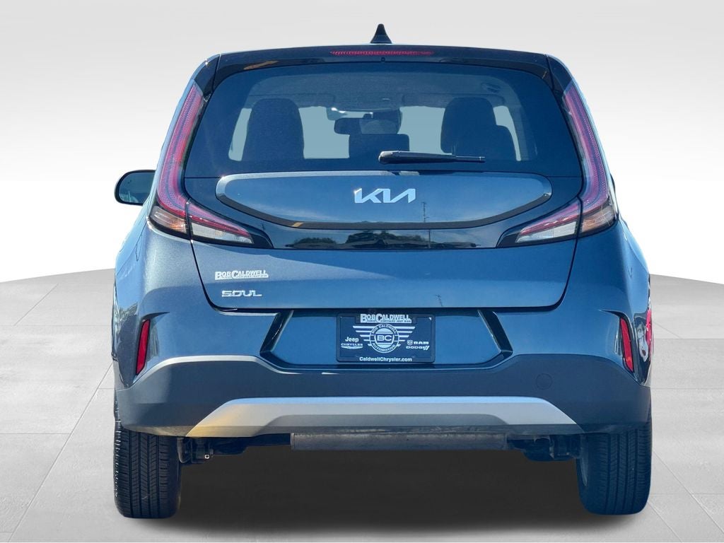 2025 Kia Soul Base
