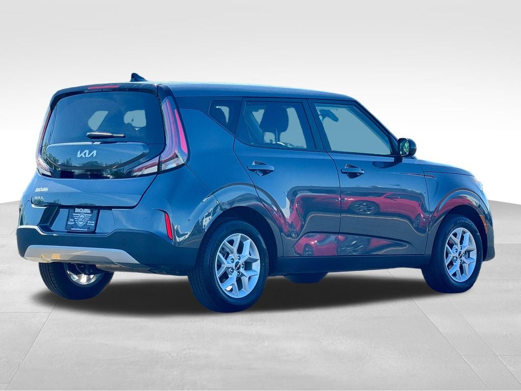 2025 Kia Soul Base