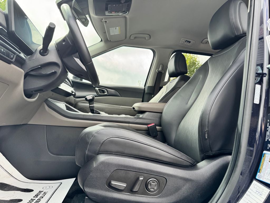 2025 Kia Carnival LXS