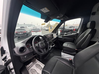 2024 Mercedes-Benz Sprinter 2500 Crew 144 WB