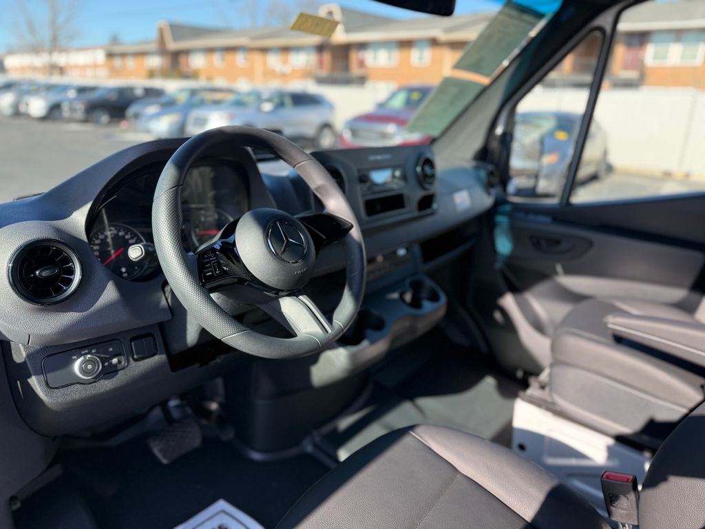 2025 Mercedes-Benz Sprinter 2500 Cargo 170 WB High Roof