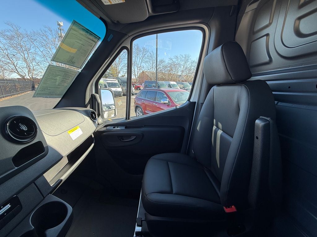 2025 Mercedes-Benz Sprinter 2500 Cargo 170 WB High Roof