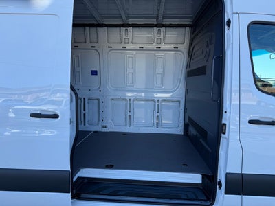 2025 Mercedes-Benz Sprinter 2500 Cargo 170 WB High Roof