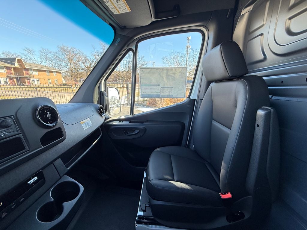 2025 Mercedes-Benz Sprinter 2500 Cargo 170 WB High Roof