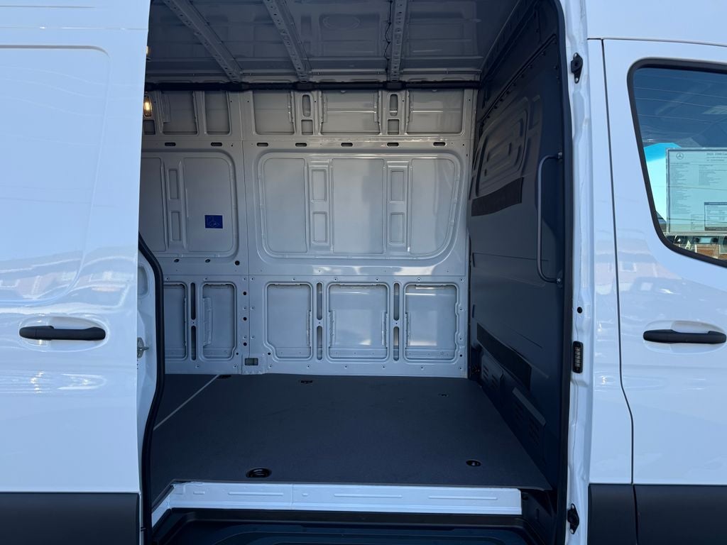 2025 Mercedes-Benz Sprinter 2500 Cargo 170 WB High Roof