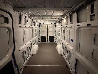 2025 Mercedes-Benz Sprinter 2500 Cargo 170 WB High Roof