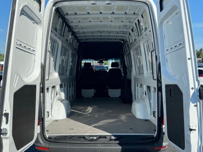 2025 Mercedes-Benz Sprinter 2500 Cargo 170 WB High Roof