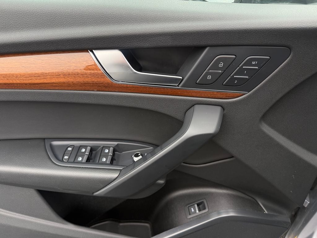 2023 Audi Q5 40 Premium quattro