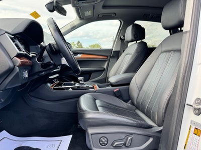 2023 Audi Q5 45 S line Premium quattro