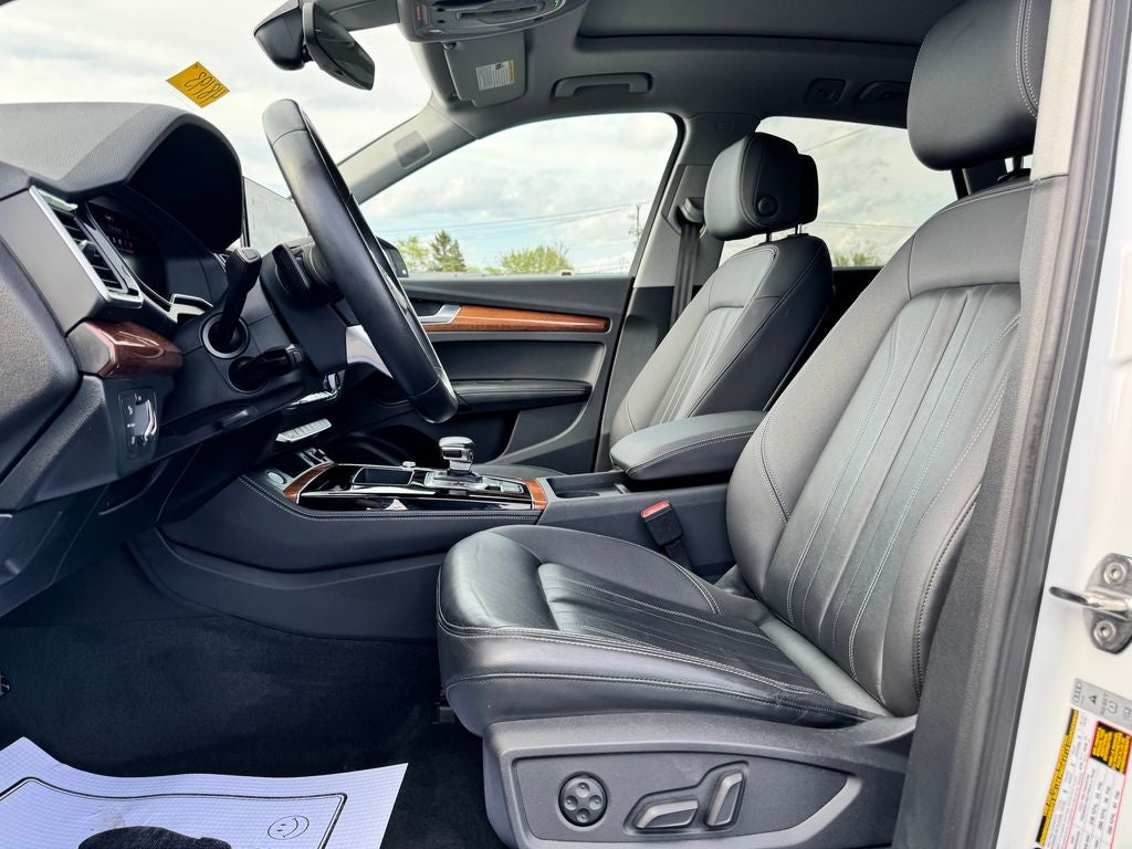 2023 Audi Q5 45 S line Premium quattro