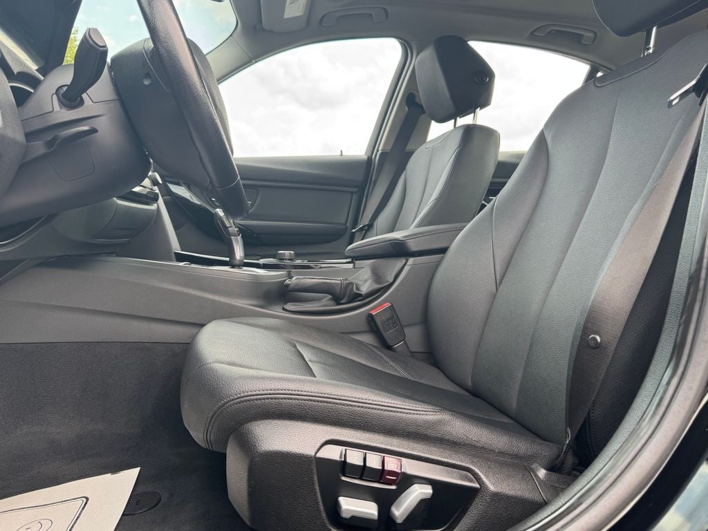 2017 BMW 3 Series 320i xDrive