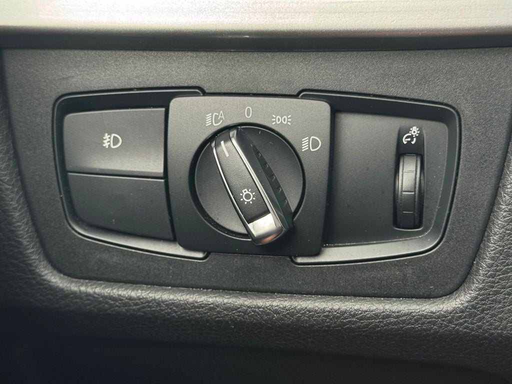 2017 BMW 3 Series 320i xDrive