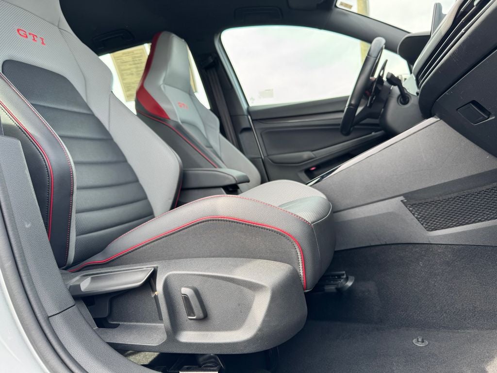 2023 Volkswagen Golf GTI 2.0T SE