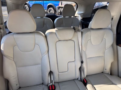 2021 Volvo XC90 T6 Momentum