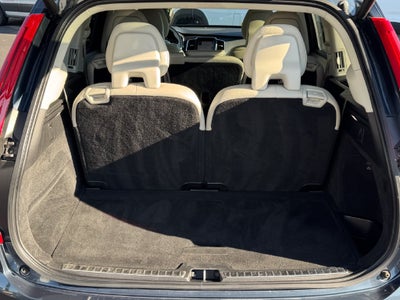 2021 Volvo XC90 T6 Momentum