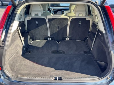 2021 Volvo XC90 T6 Momentum