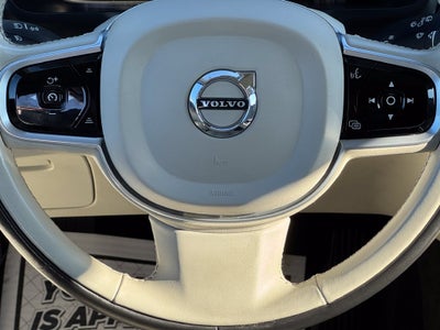 2021 Volvo XC90 T6 Momentum