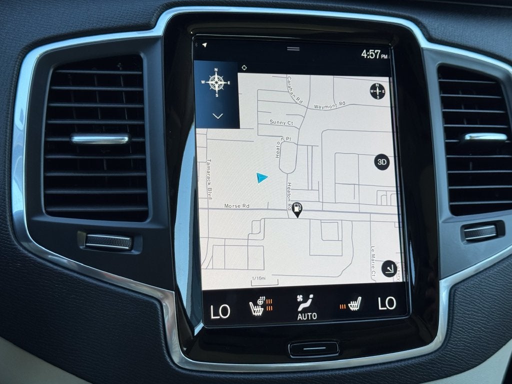 2021 Volvo XC90 T6 Momentum