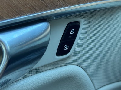 2021 Volvo XC90 T6 Momentum
