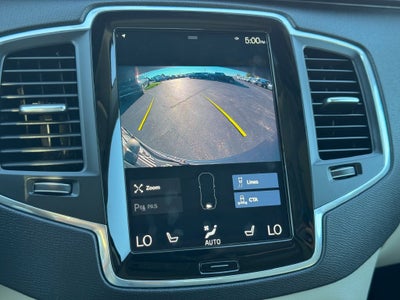 2021 Volvo XC90 T6 Momentum