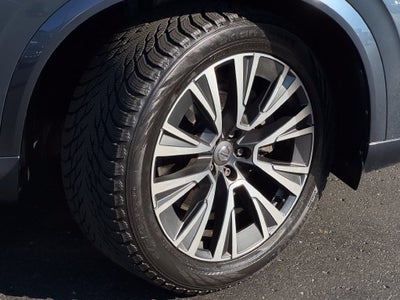 2021 Volvo XC90 T6 Momentum