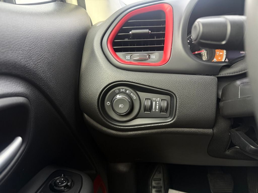 2023 Jeep Renegade Trailhawk